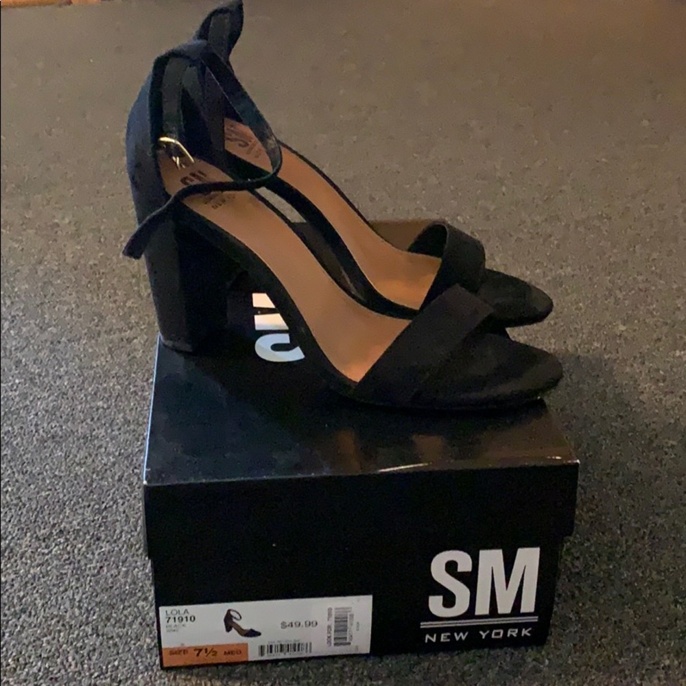 Block heel single ankle strap heel